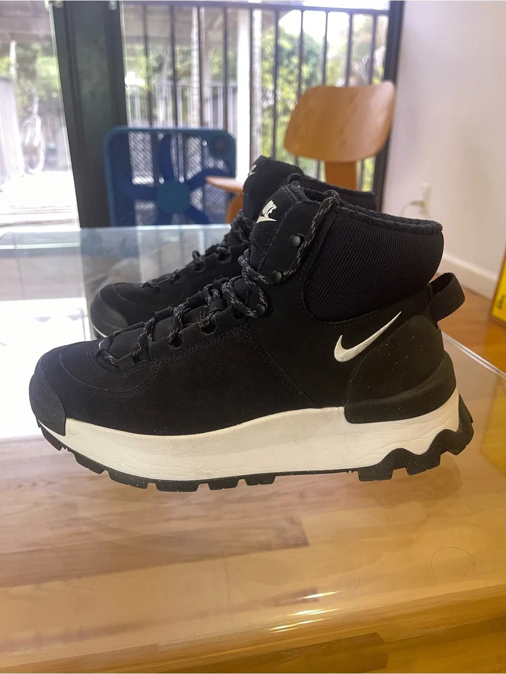 Nike Women's Black and White High-Top Trail Sneakers